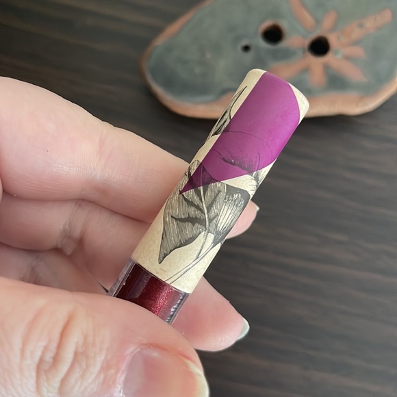 Starling by Noyah natural lipgloss - Picture 3 of 11